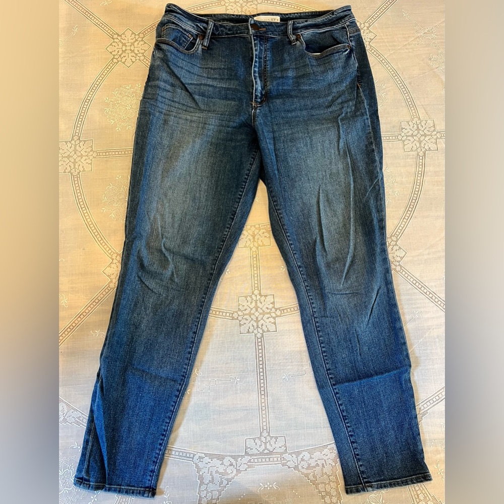 Ann Taylor LOFT Curvy High Waist Skinny Ankle Jeans, EUC, size 31/12